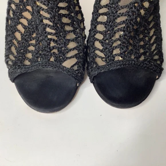 GIANVITO ROSSI Bardot crochet-knit and suede heels - Picture 7 of 16